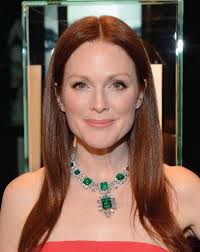 Julianne Moore emeralds and auburn hair - a perfect combination
