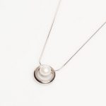 White pearl pendant